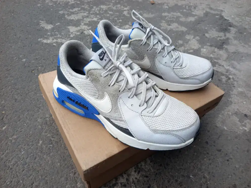 Sepatu Nike air max excee ori size 40