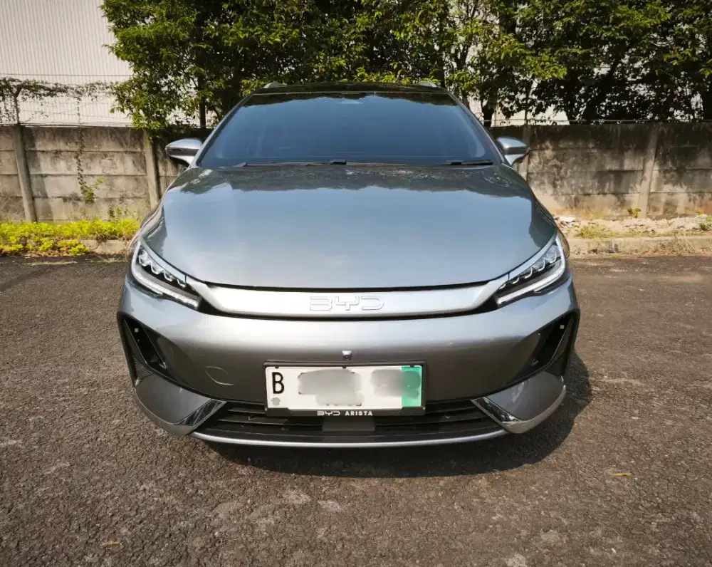 CASH BYD M6 SUPERIOR 2025 KM 7 RIBU SEPERTI BARU