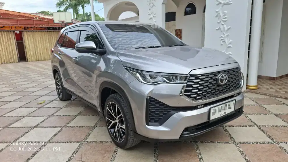Kijang innova tipe zenix 2.0 V bensin