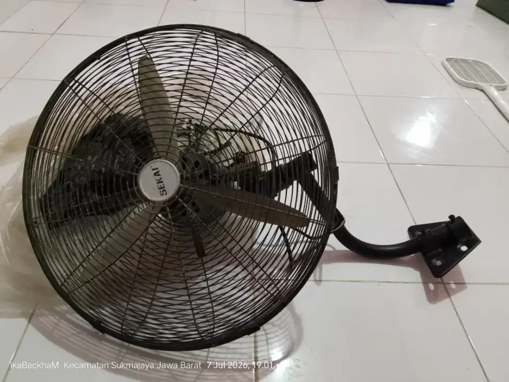 Kipas angin jumbo 20 cm