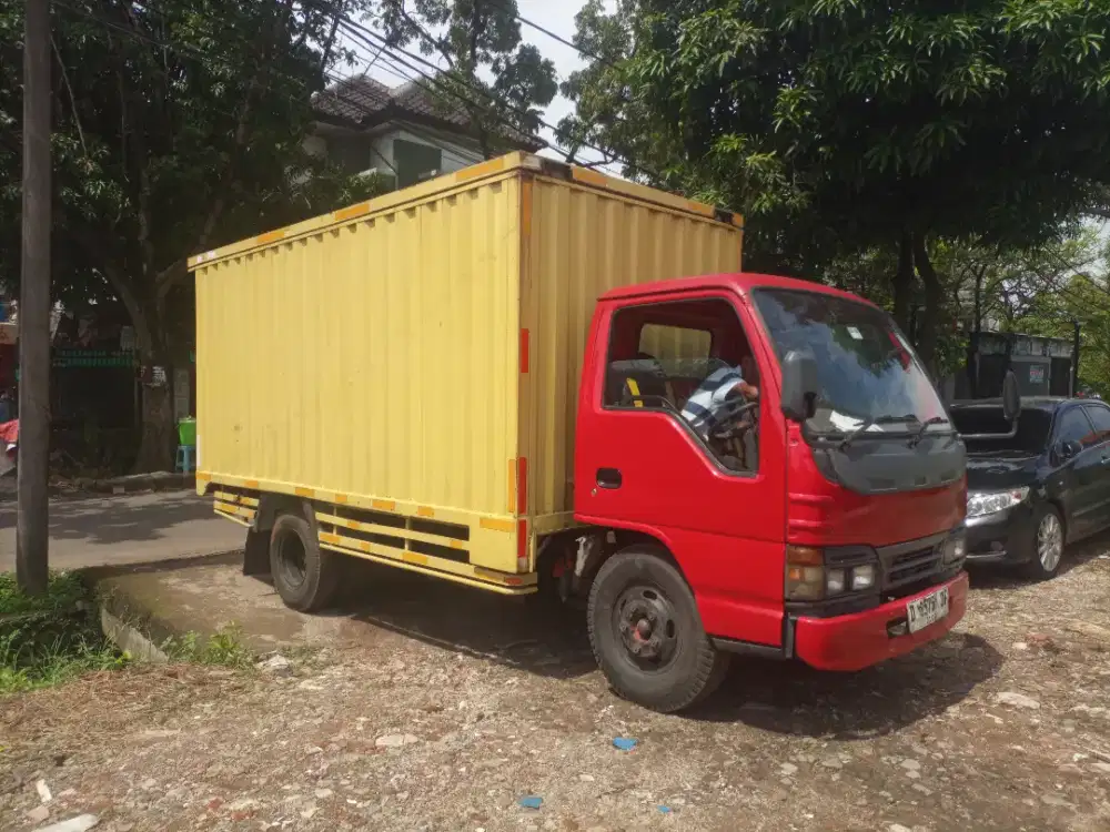 Isuzu elf cdd box PowerStering