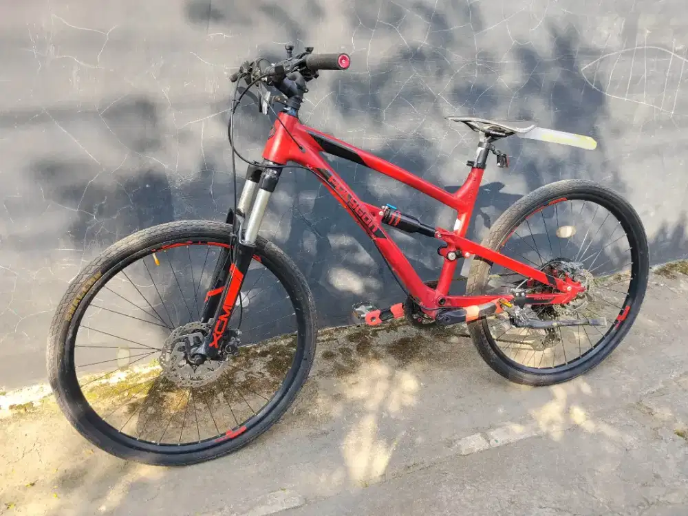 Sepeda gunung Polygon Sikisu D5