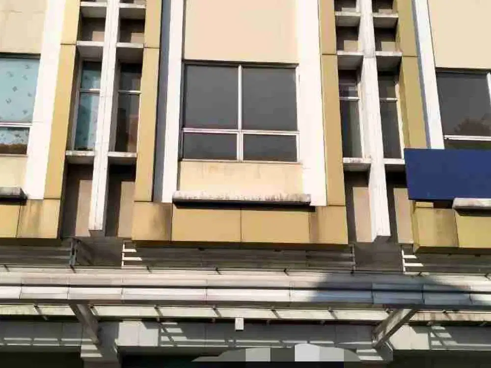 Spesifikasi Ruangan
Disewakan Cepat di Emerland summarecon bekasi
Ukuran bangunan : 85 m
Luas bangunan : 205 m
Lebar efektif ruang : 5 meter
Panjang efektif ruang : 15 meter
Lantai : 3 (Tiga)                                                 Tahunan 55 jt p
