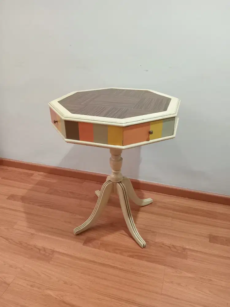 Meja Samping / Accent Table Octagonal Diameter 60 cm – Unik & Vintage