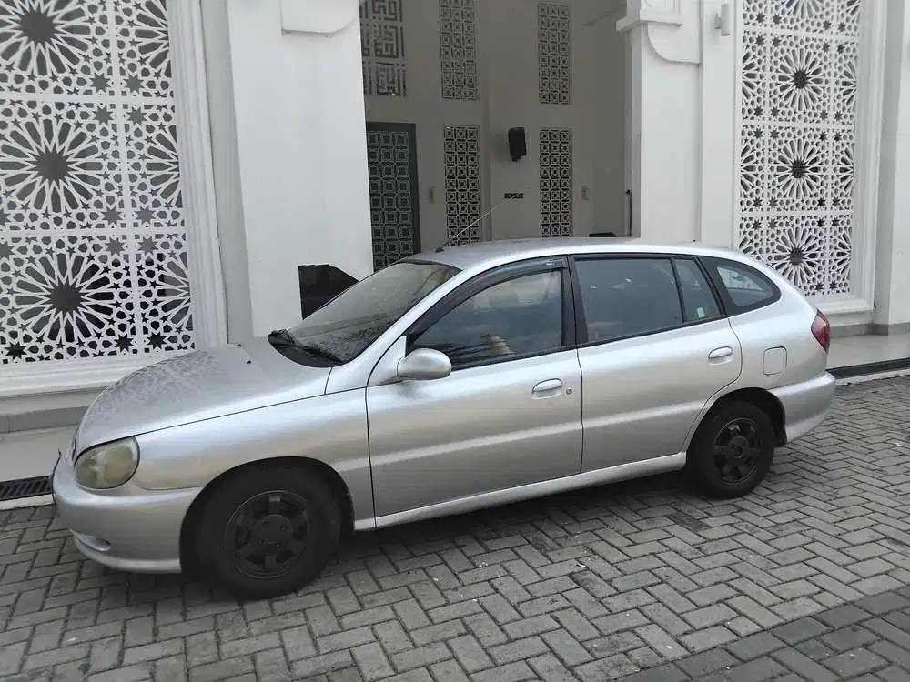 Kia Rio 2002 Bensin