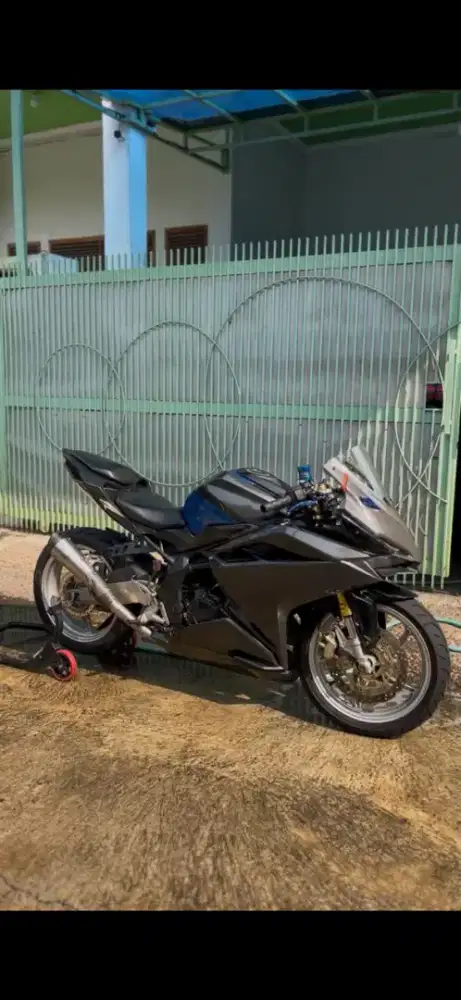 DIJUAL CBR 250RR 2017 SPEK GACOR
