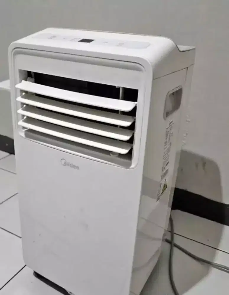 AC portabel Midea 1/2 pk