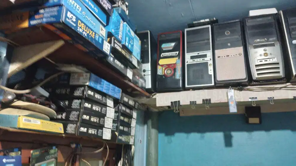 Service Perangkat Keras (Hardware)