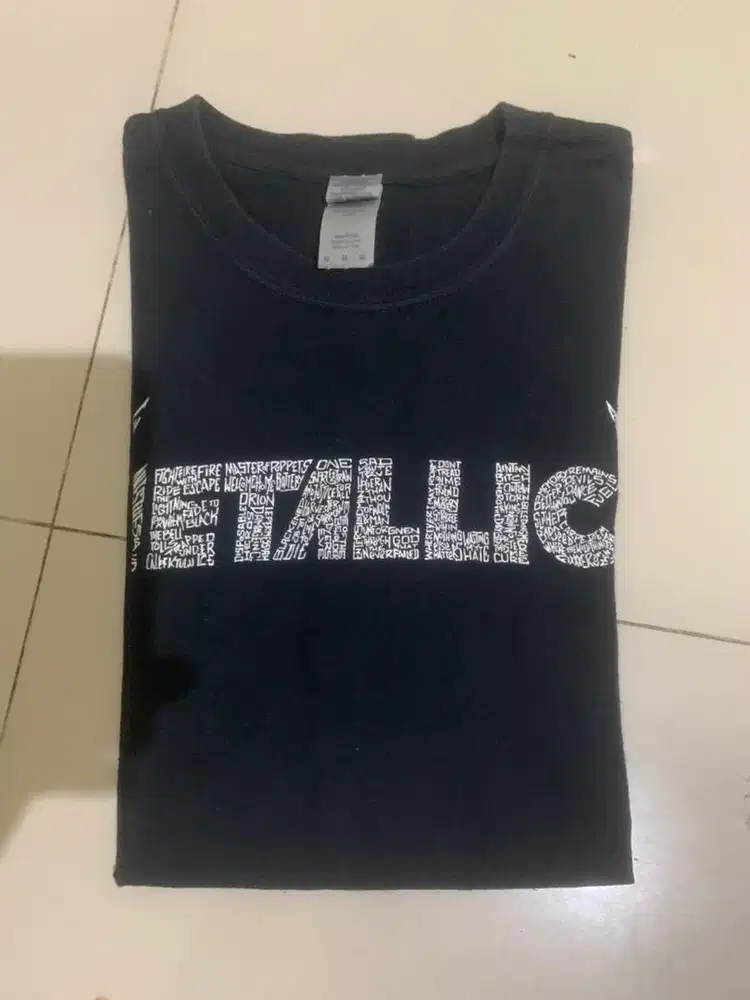 Kaos Metallica import original tag Gildan