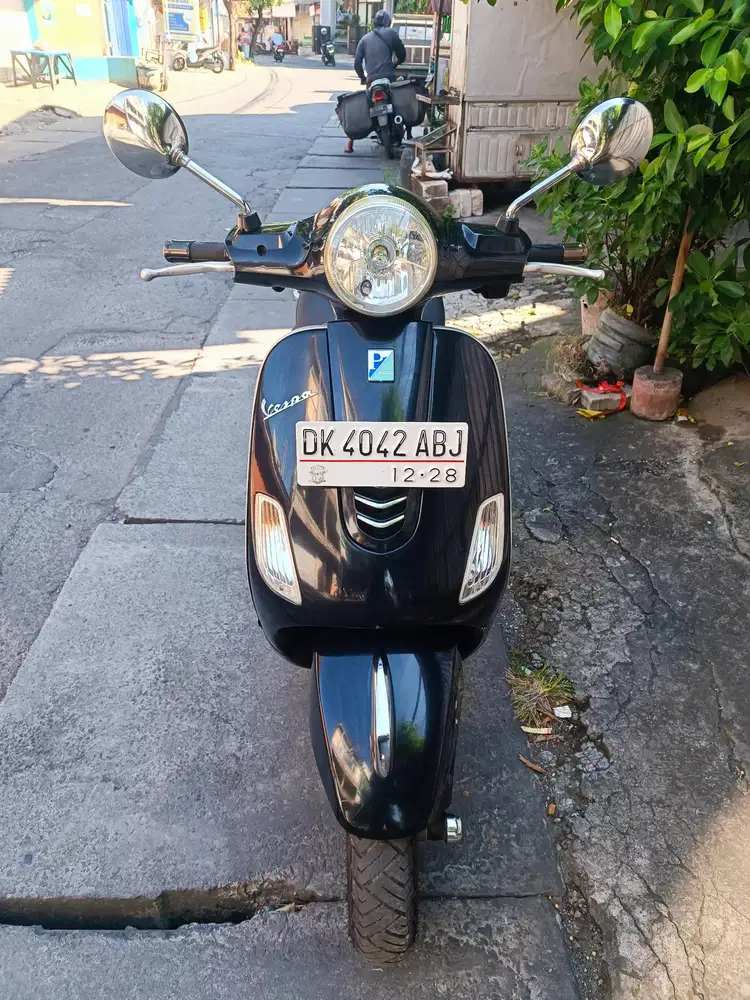 UD ENY MOTOR - Piaggio Vespa LX thn 2018