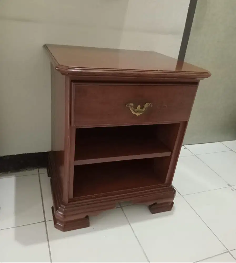 Nakas / Nighstand Kayu Jati Solid Vintage
