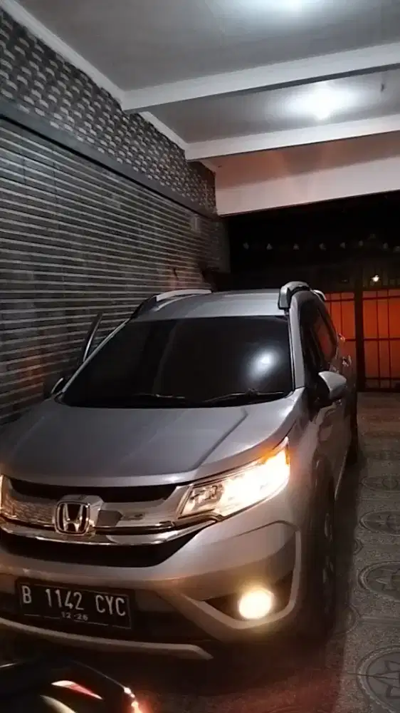 Honda BR-V E CVT Matic 2016