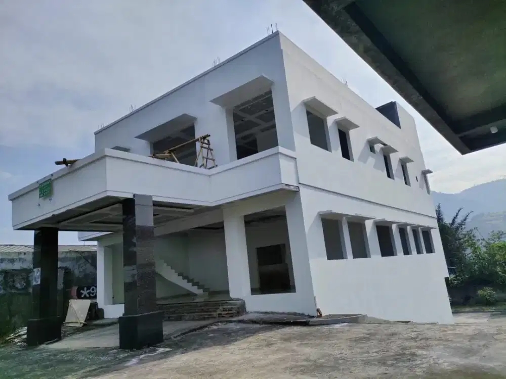 Dijual gedung cocok untuk usaha dan kantor di jalan nasional Bandung Garut