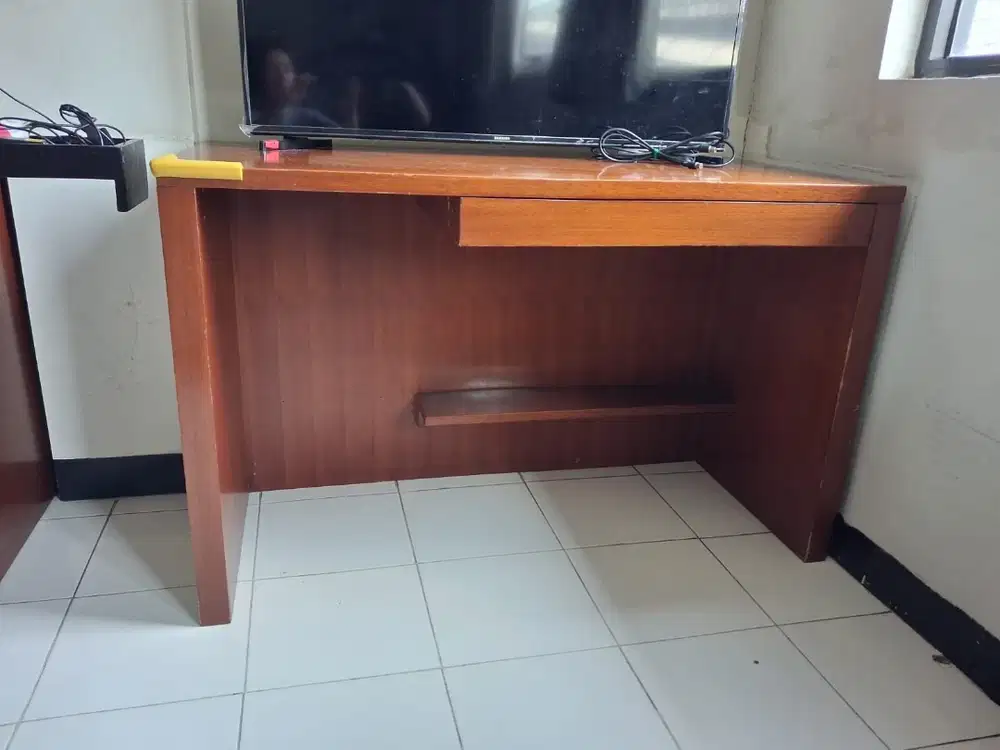 Meja Tulis Jati Solid