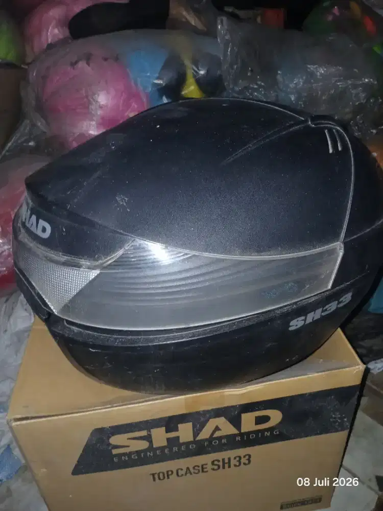 Box atas up shad sh33 33 givi helm masuk