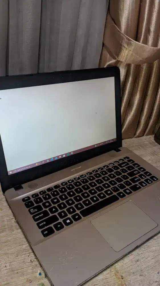 LAPTOP ASUS NOTEBOOK SECOND MURAH BU BUKAN LENOVO BUKAN ACER SPAREPART