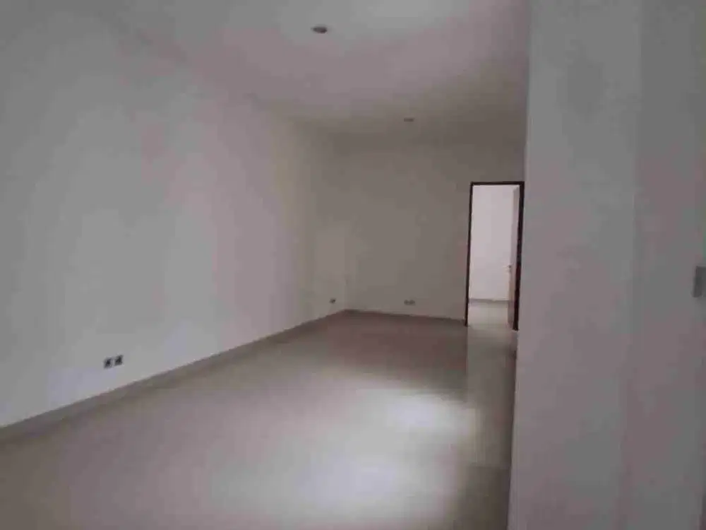 Disewakan rumah 2 lantai untuk R tinggal dan kantor surya buah batu bandung