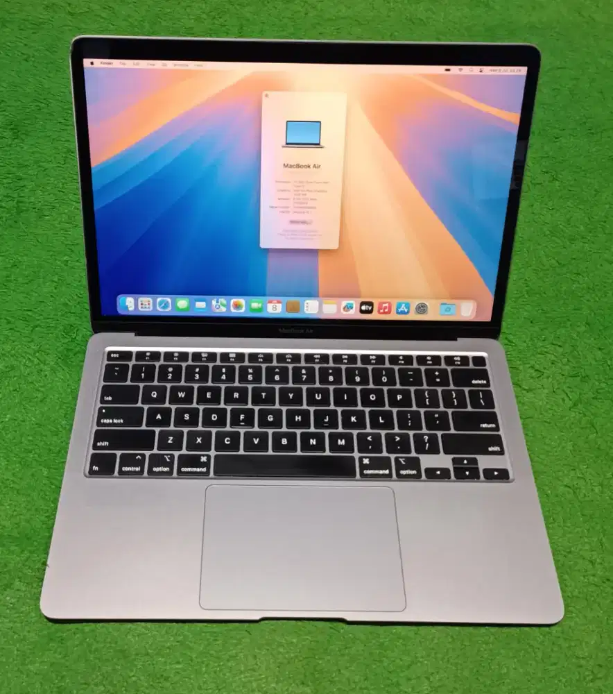 Apple MacBook Air 2020 Intel i3 8/256 GB Grey Murah