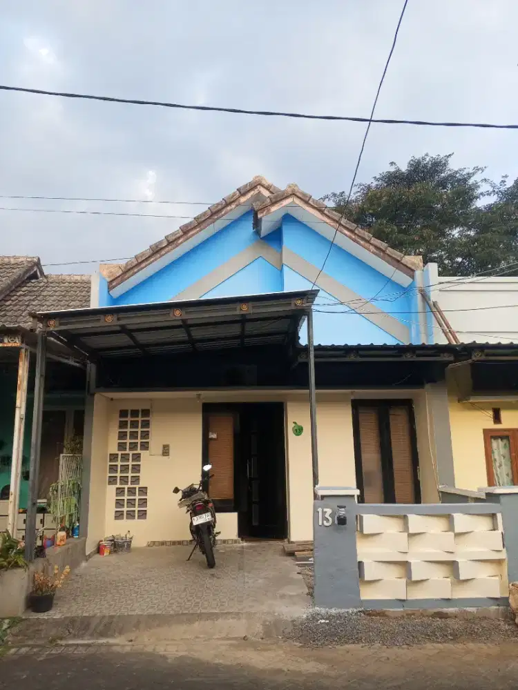 Rumah strategis dan asri