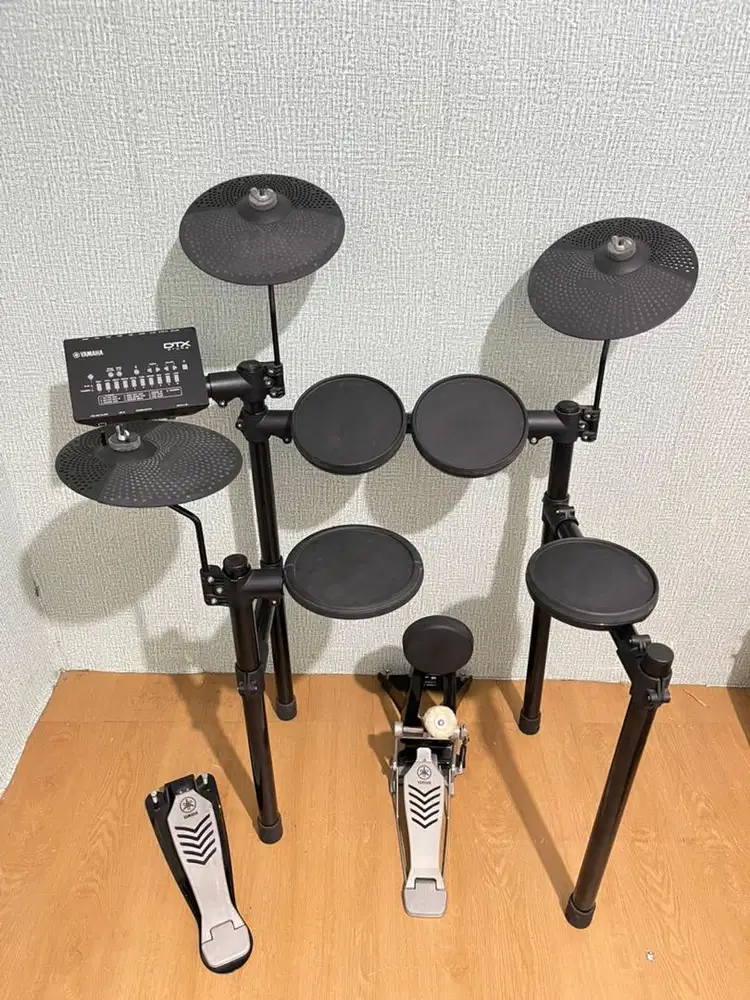 Drum electric yamaha dtx 452 like new barter tt