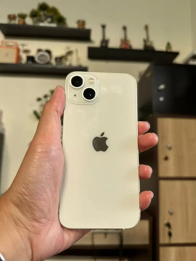 iPhone 13 128 White