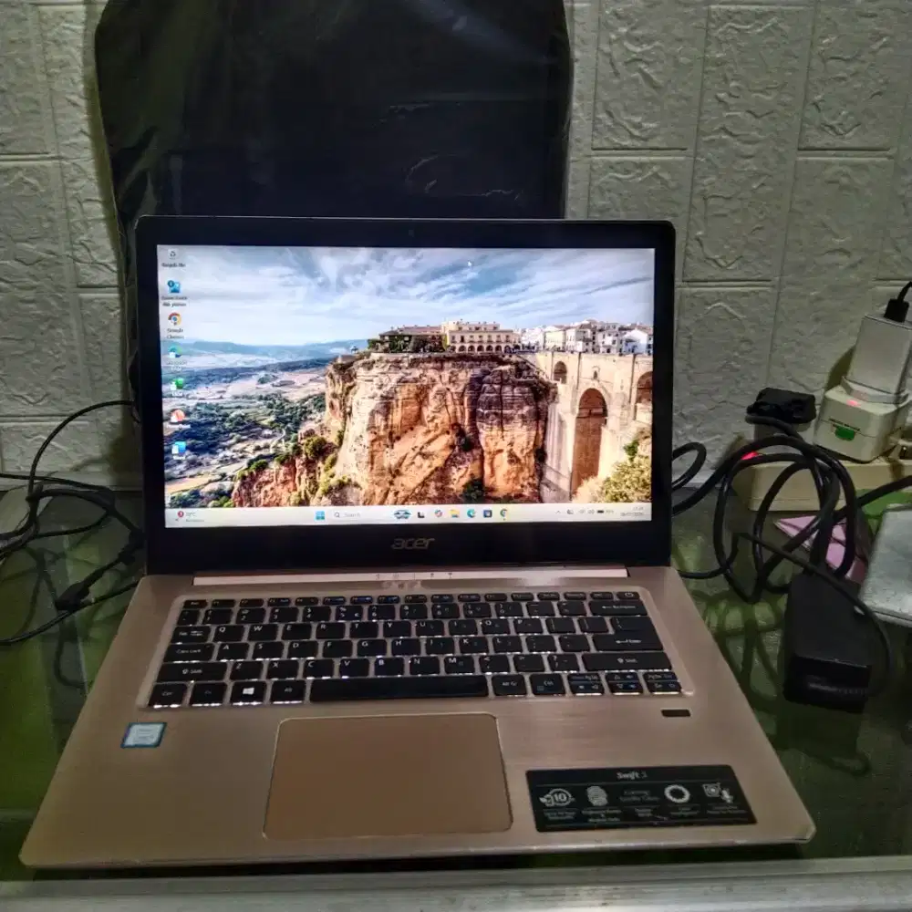 Laptop Acer swift 3 core i5 gen 8 ram 8gb ssd nvme 256gb becklite fhd