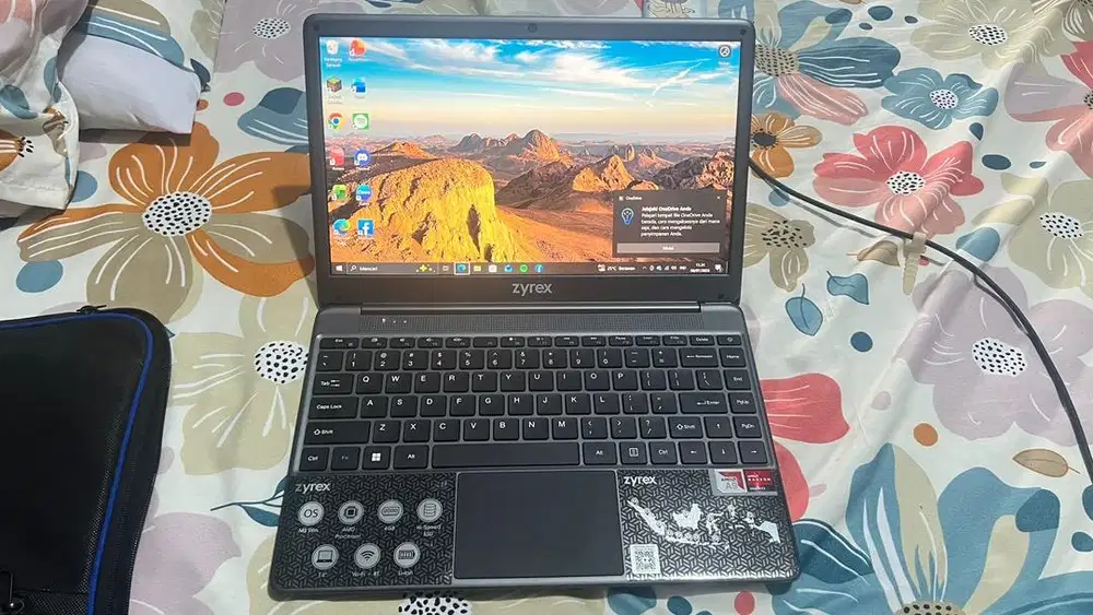 Laptop Zyrex 8GB AMD A9 - 9400 Radeon RS