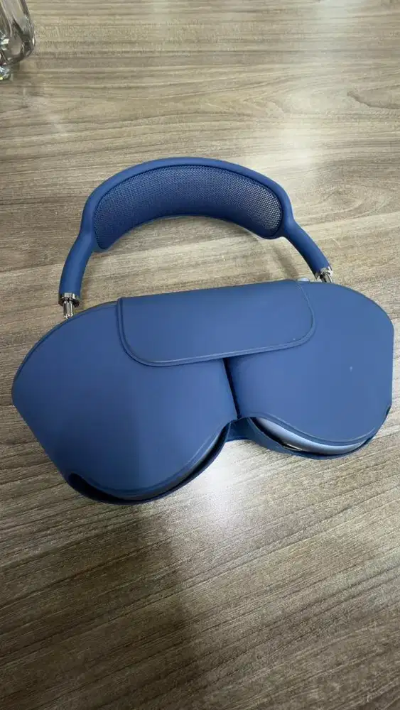 WTS airpods max