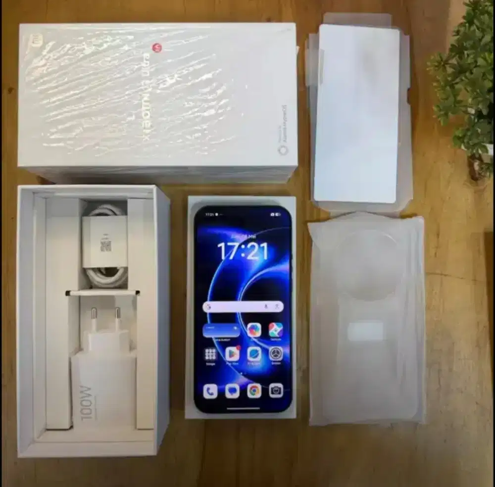 BU Xiaomi 17 Ultra 16/512GB Garansi 2028 april