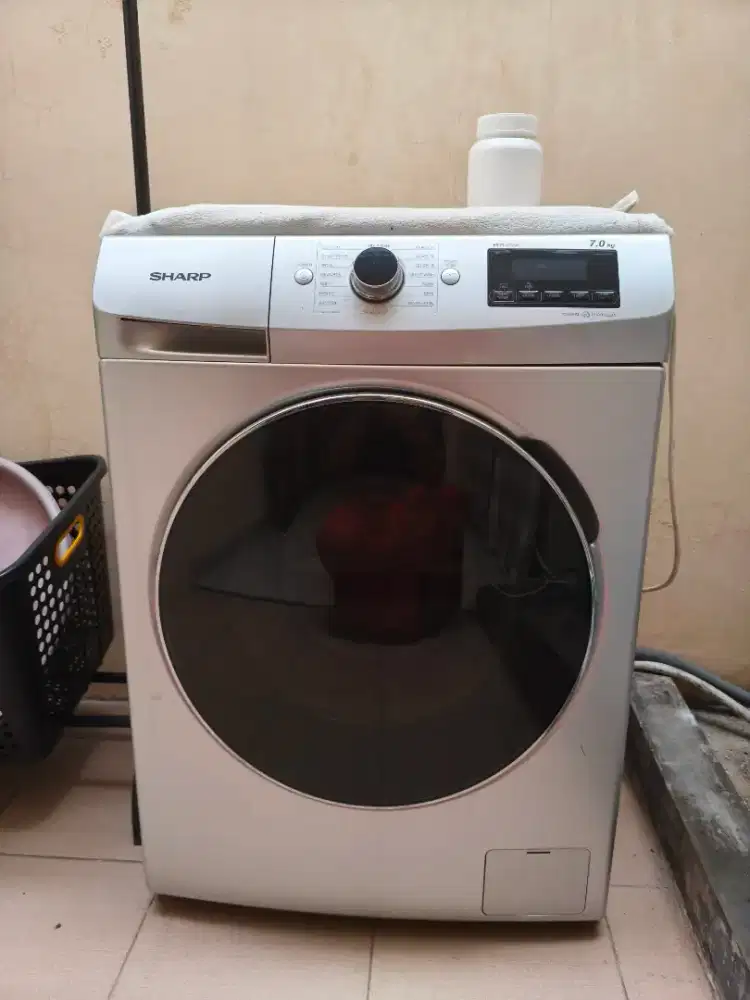 Mesin cuci front loading sharp 7 kg