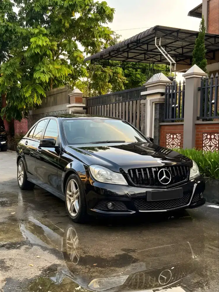 MERCEDES BENZ C200 TAHUN 2016