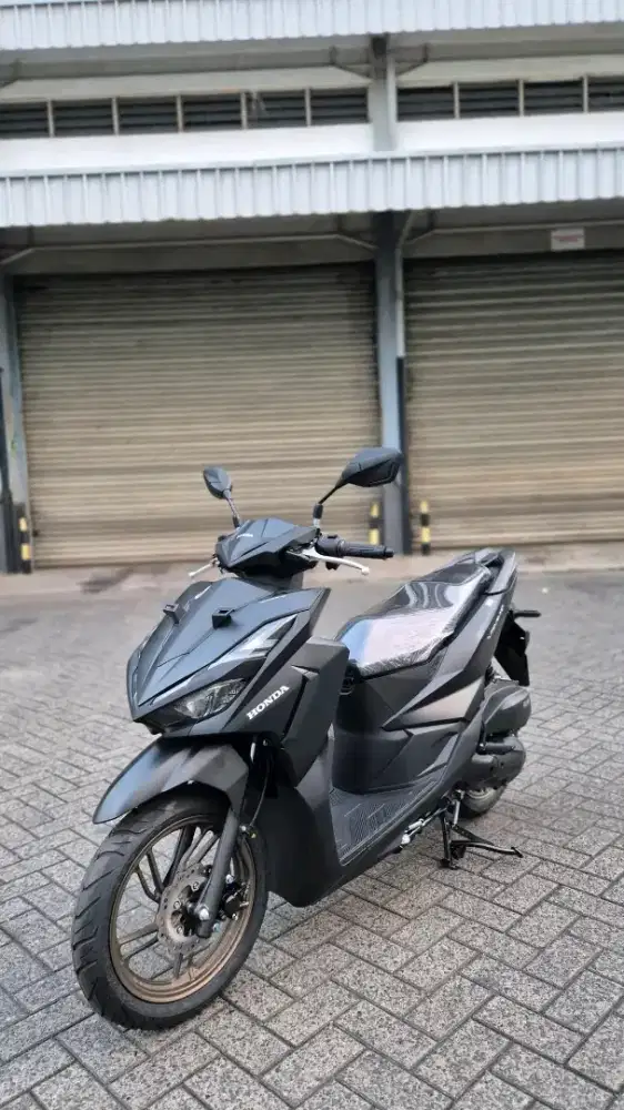 HONDA VARIO 125 ISS HITAM