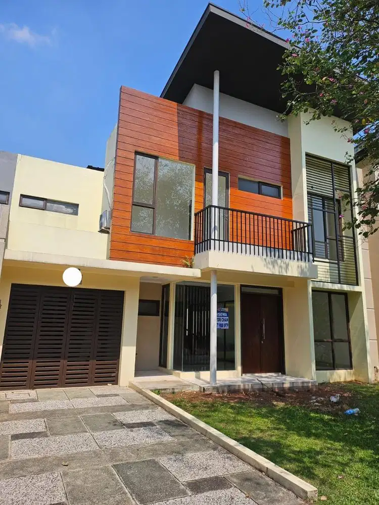 Di sewakan rumah semi furnish  besar Avani BSD
