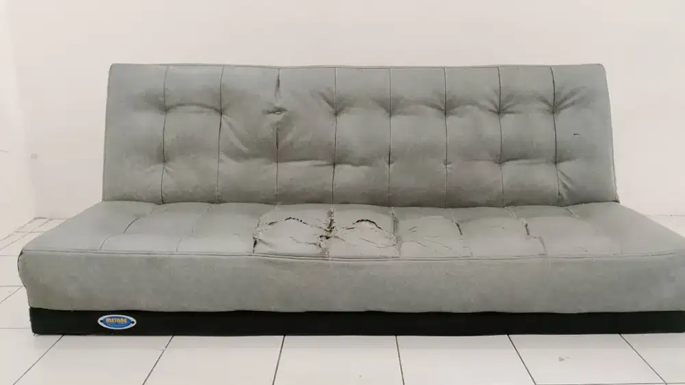 Bangku sofa bisa direbah