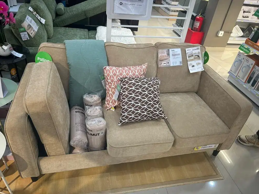 Sofa 3 dudukan dengan penyimpanan