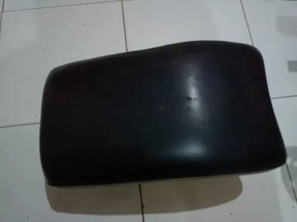 Jual jok depan buat duduk anak untuk motor Nmex & helm untuk anak