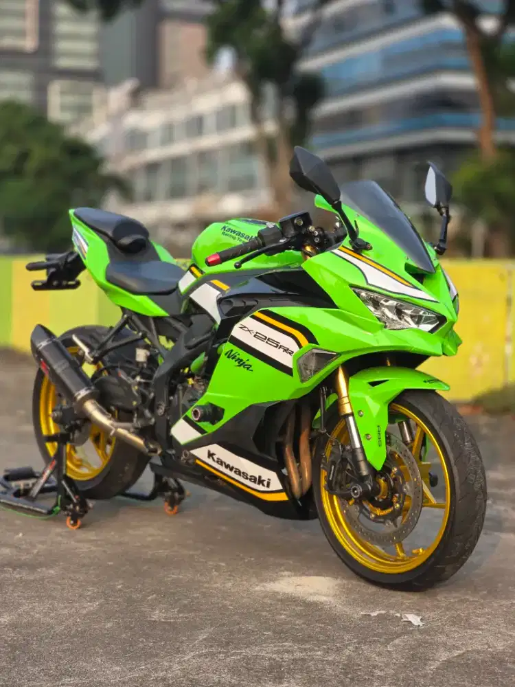 Kawasaki ZX25RR ABS With Akra