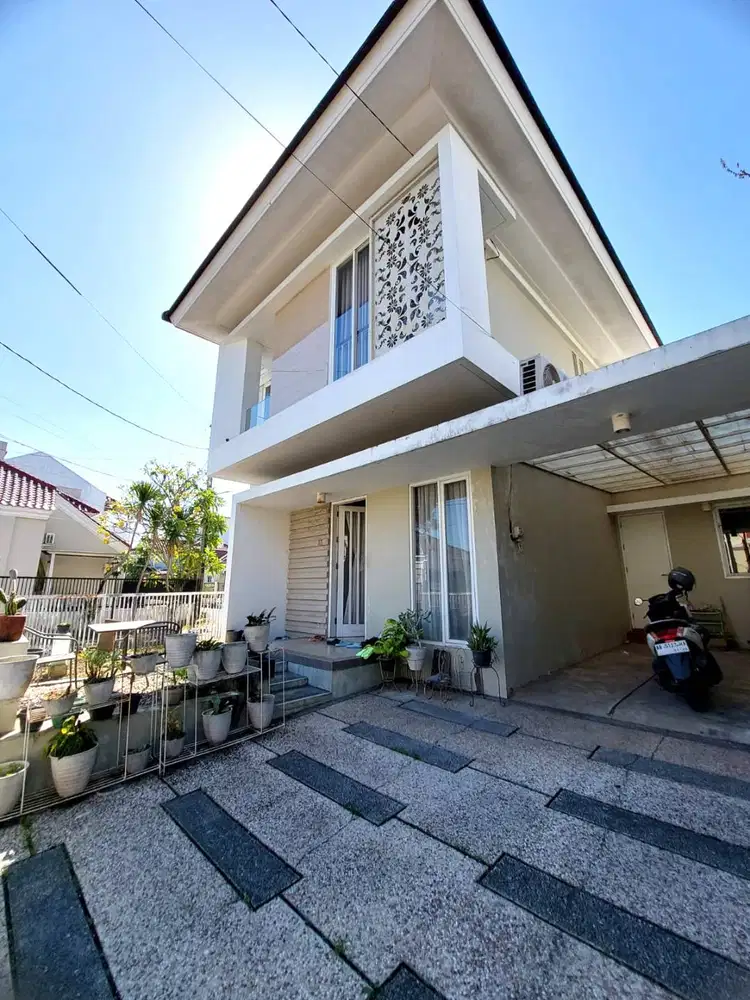 Rumah Hook Lingkungan Perumahan di Maguwoharjo