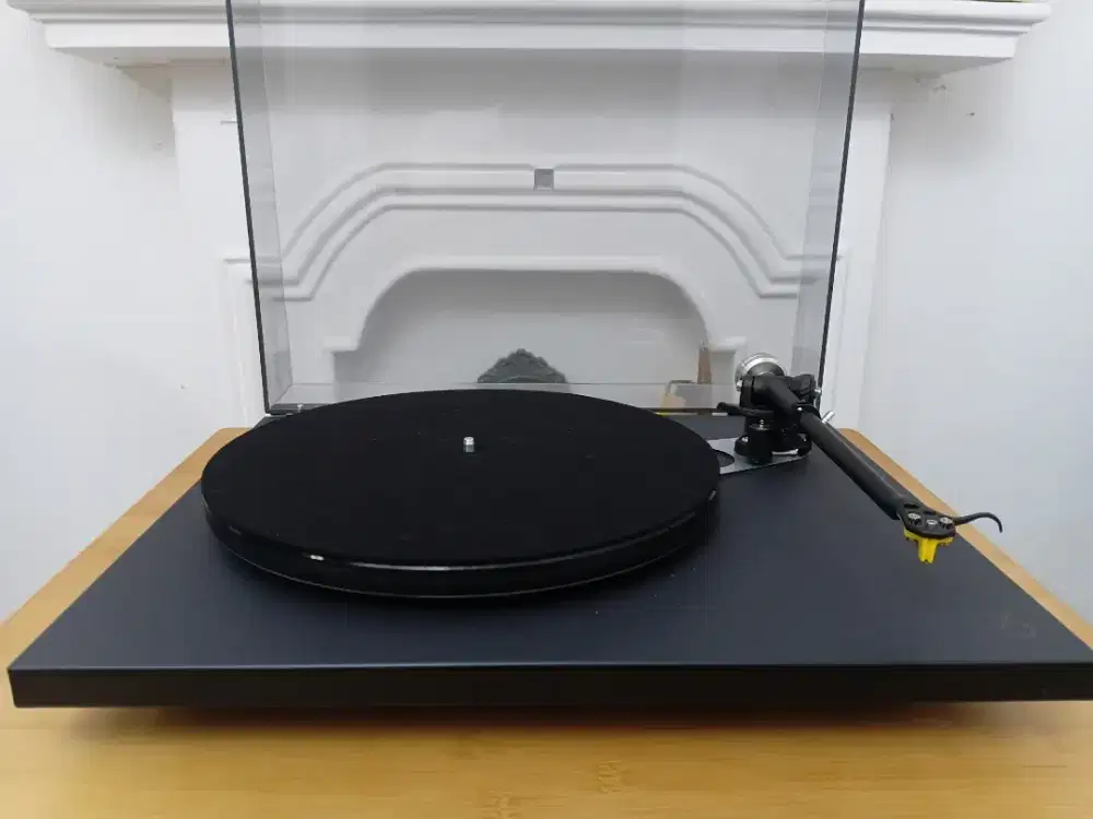 Turntable Rega Planar 6 Exact MM Cartridge