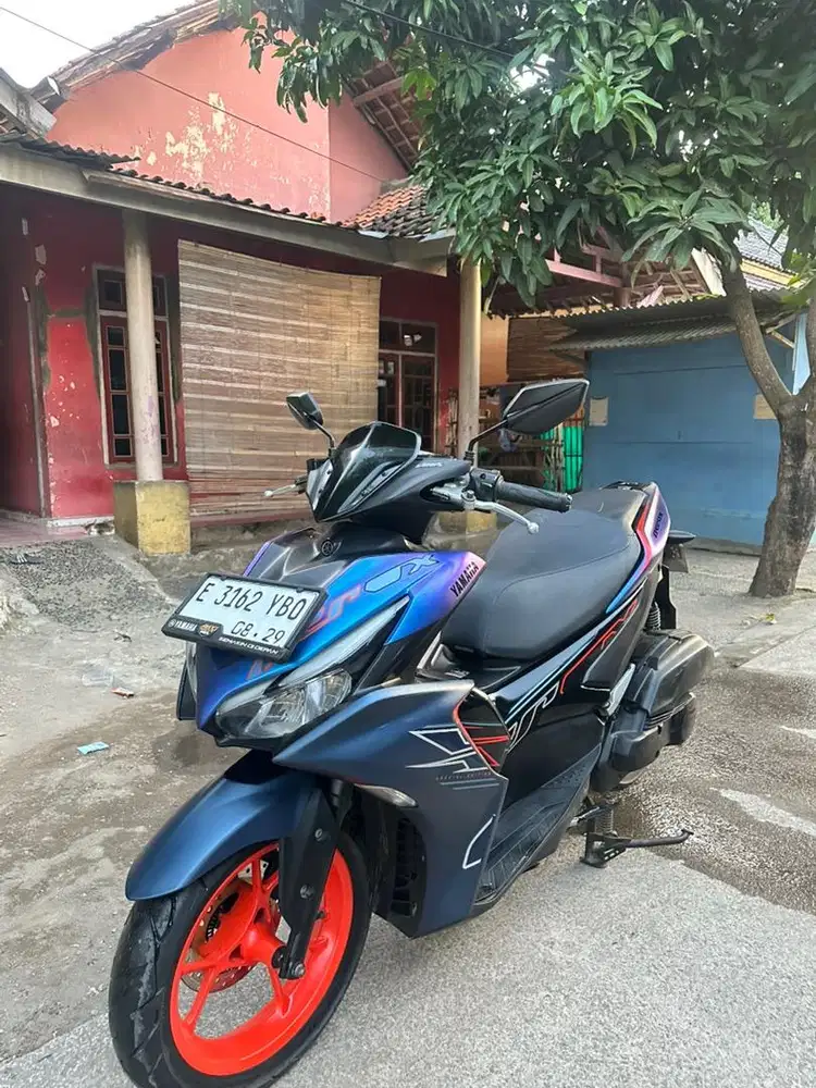 Yamaha aerox 2024 cyber city