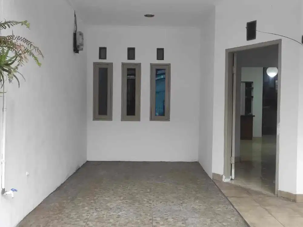 Dijual rumah siap huni di taman cibaduyut indah  Bandung