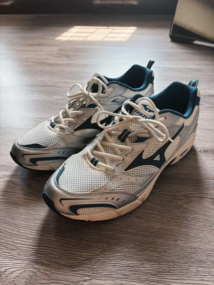 Mizuno MXR Majolica Blue size 45
