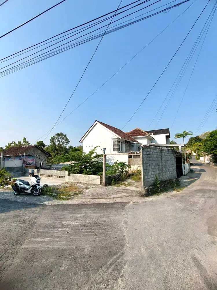 Tanah Hook di Balecatur dekat Jalan Wates Km 7