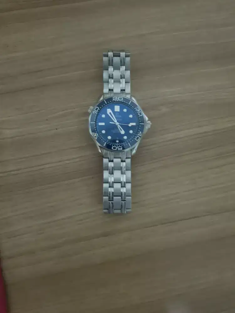 Jam tangan omega