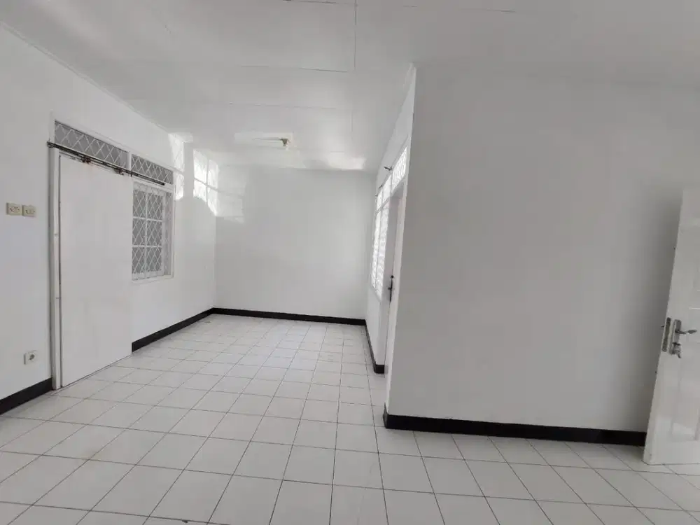 DISEWAKAN DIKONTRAKAN RUMAH KANTOR ANTAPANI ARCAMANIK KOTA BANDUNG STRATEGIS