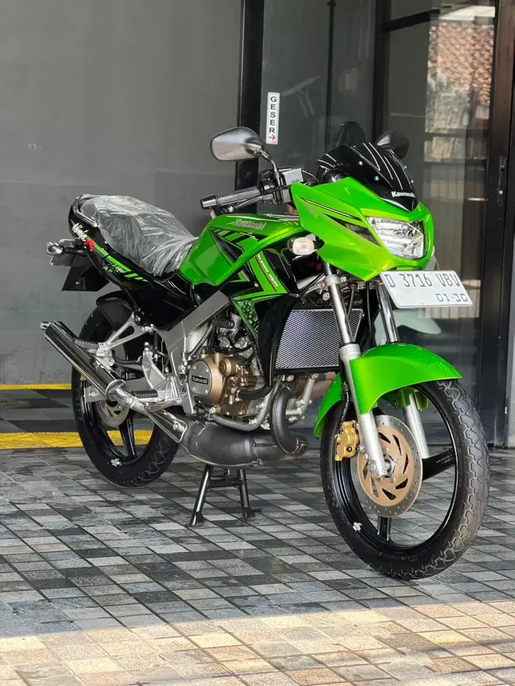 Kawasaki Ninja R 2015 Simpanan