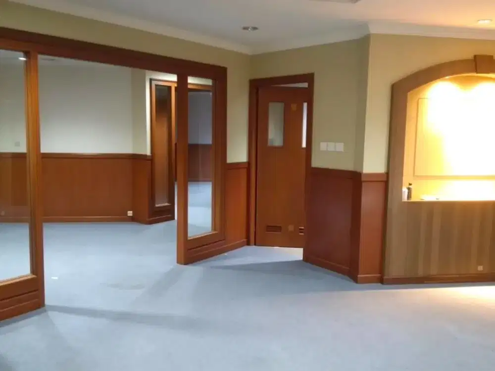 Unit Office Menara Imperium Rasuna Said terdapat 6 Space Office
