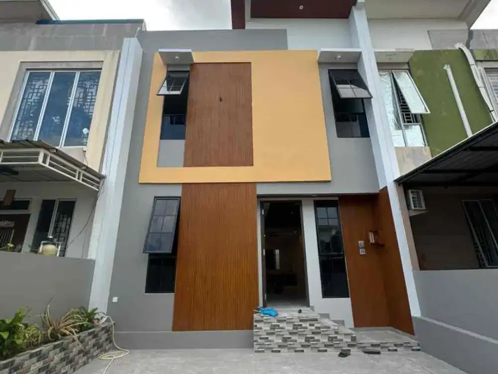 DIJUAL RUMAH CANTIK BEVERLY GREEN 2 LANTAI SIAP HUNI