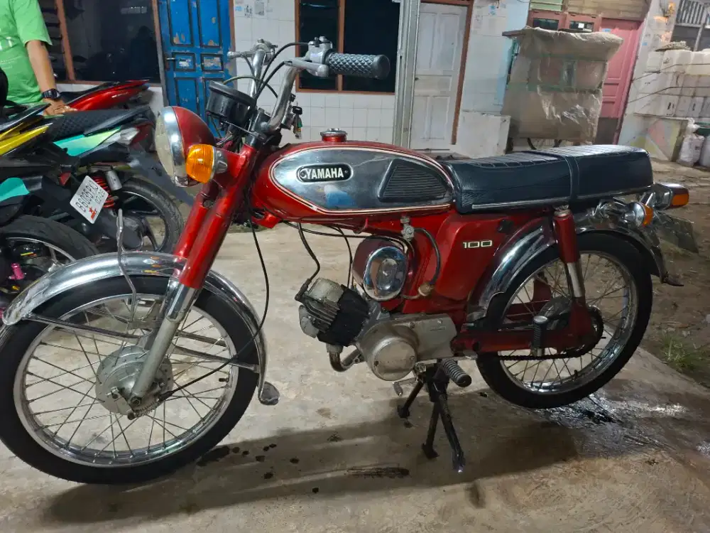 Jual motor yamaha L2s thn1974
Yg demen motor tua dan kolektor