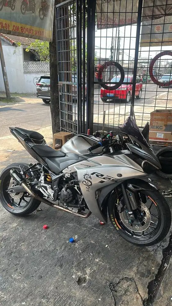 Dijual Yamaha YZF R25 (250 CC) Sport ABS 2016